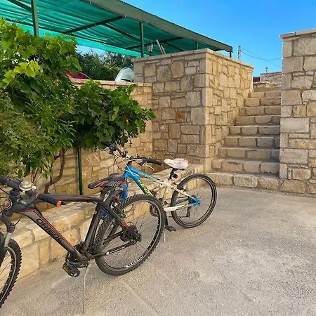 New Apt Close To Medical Center With Garden Heraklion  Exterior photo