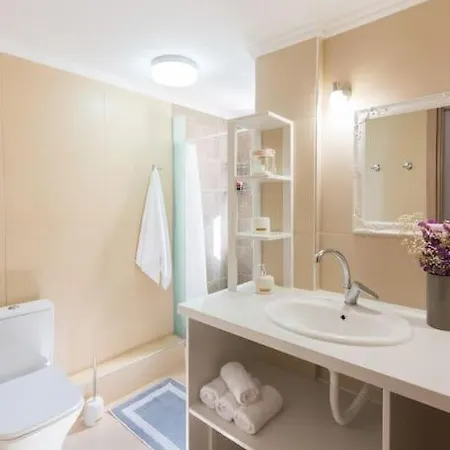 New Apt Close To Medical Center With Garden Heraklion  Exterior photo