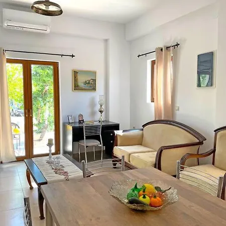 New Apt Close To Medical Center With Garden Heraklion  Exterior photo